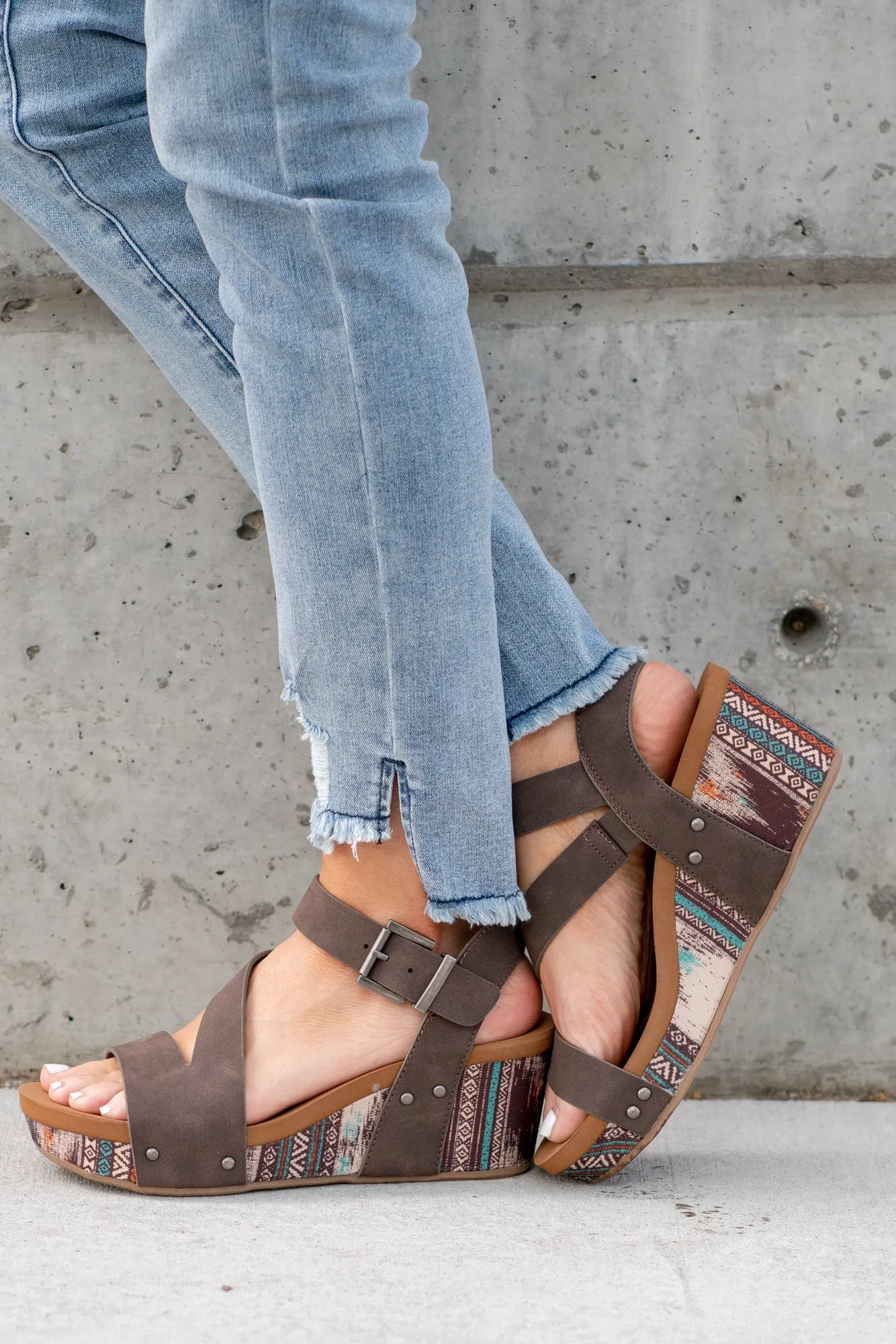 Giavanna Wedge Sandals - Brown