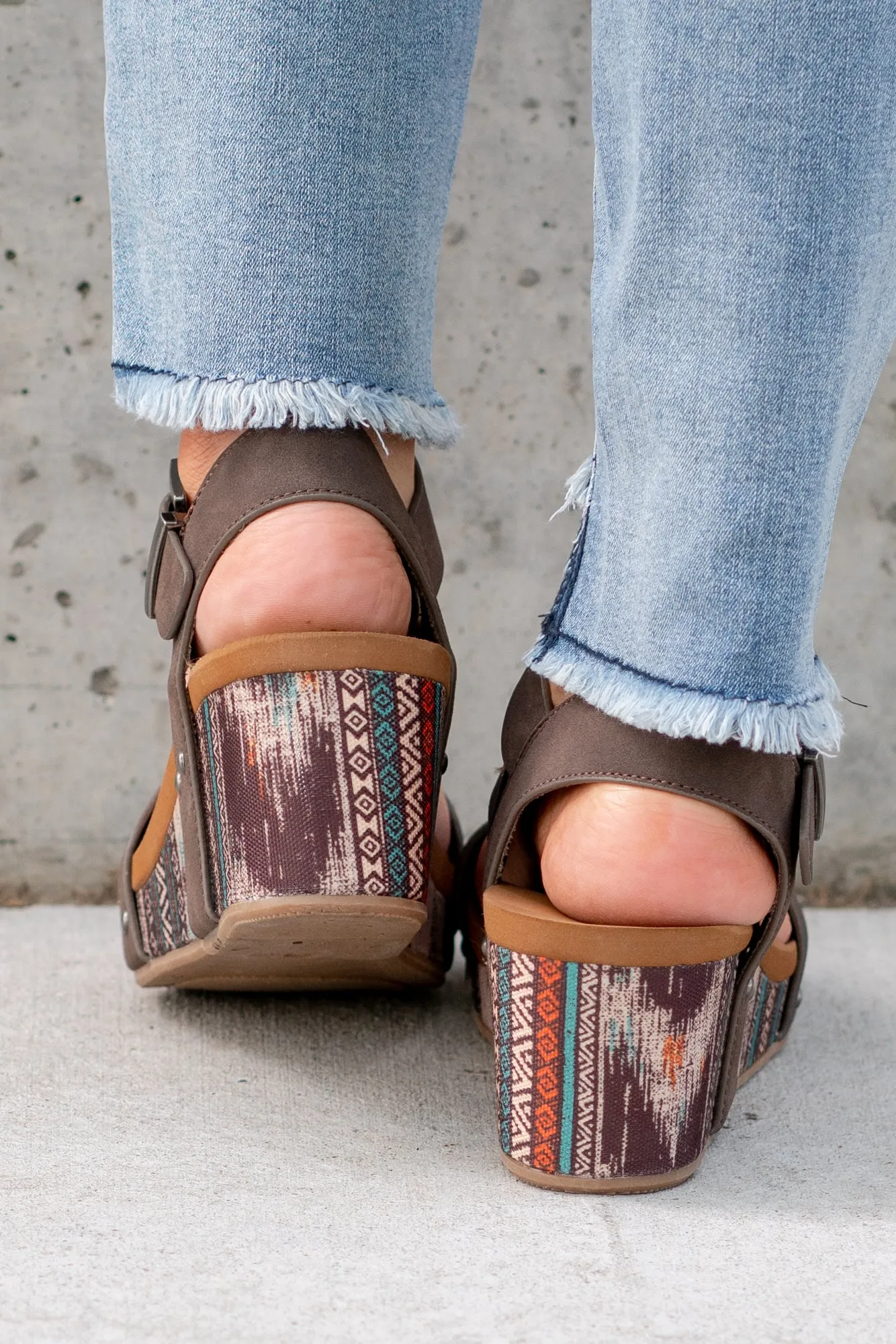 Giavanna Wedge Sandals - Brown