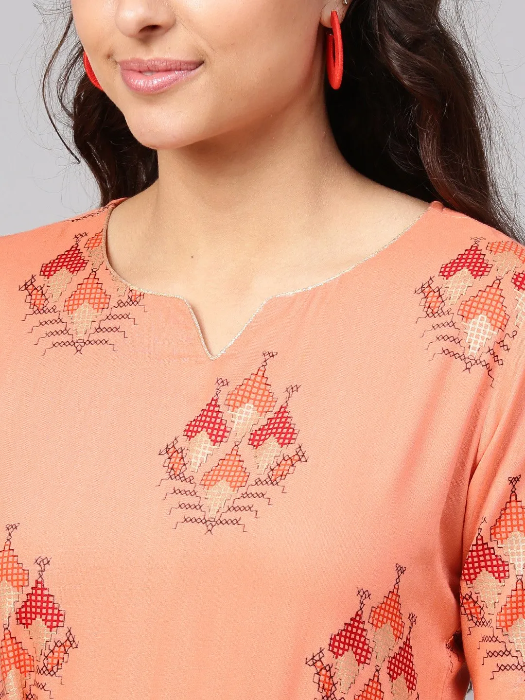 Peach Geometric Maxi Dress With 3/4 Sleeves & Round Neck