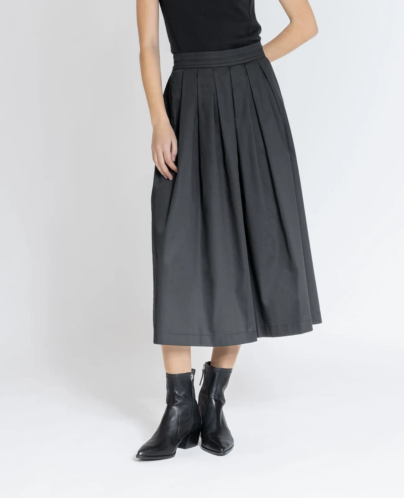 Supima Poplin Pleated Midi Skirt