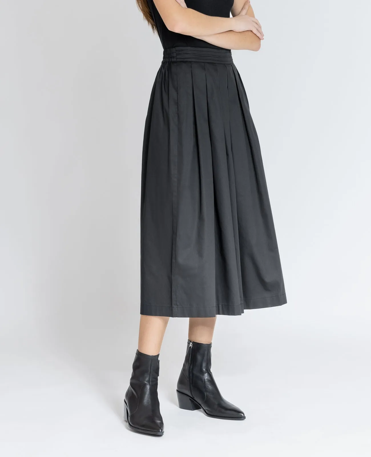 Supima Poplin Pleated Midi Skirt