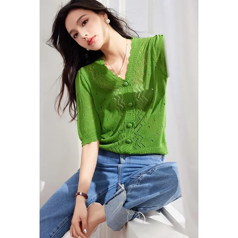 Thin Persea Knitted V-Neck Hollowed-Out Blouse