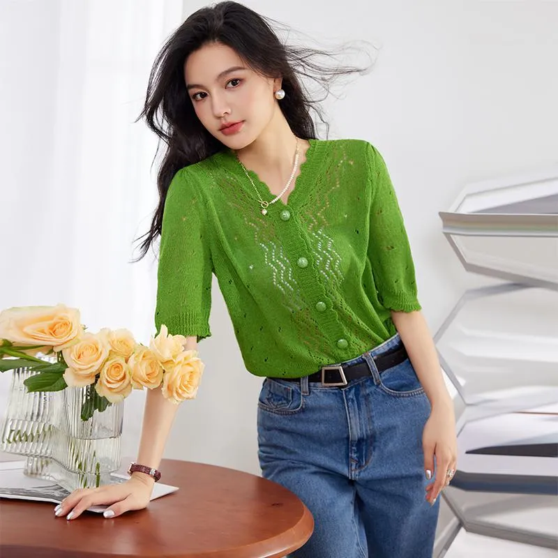 Thin Persea Knitted V-Neck Hollowed-Out Blouse