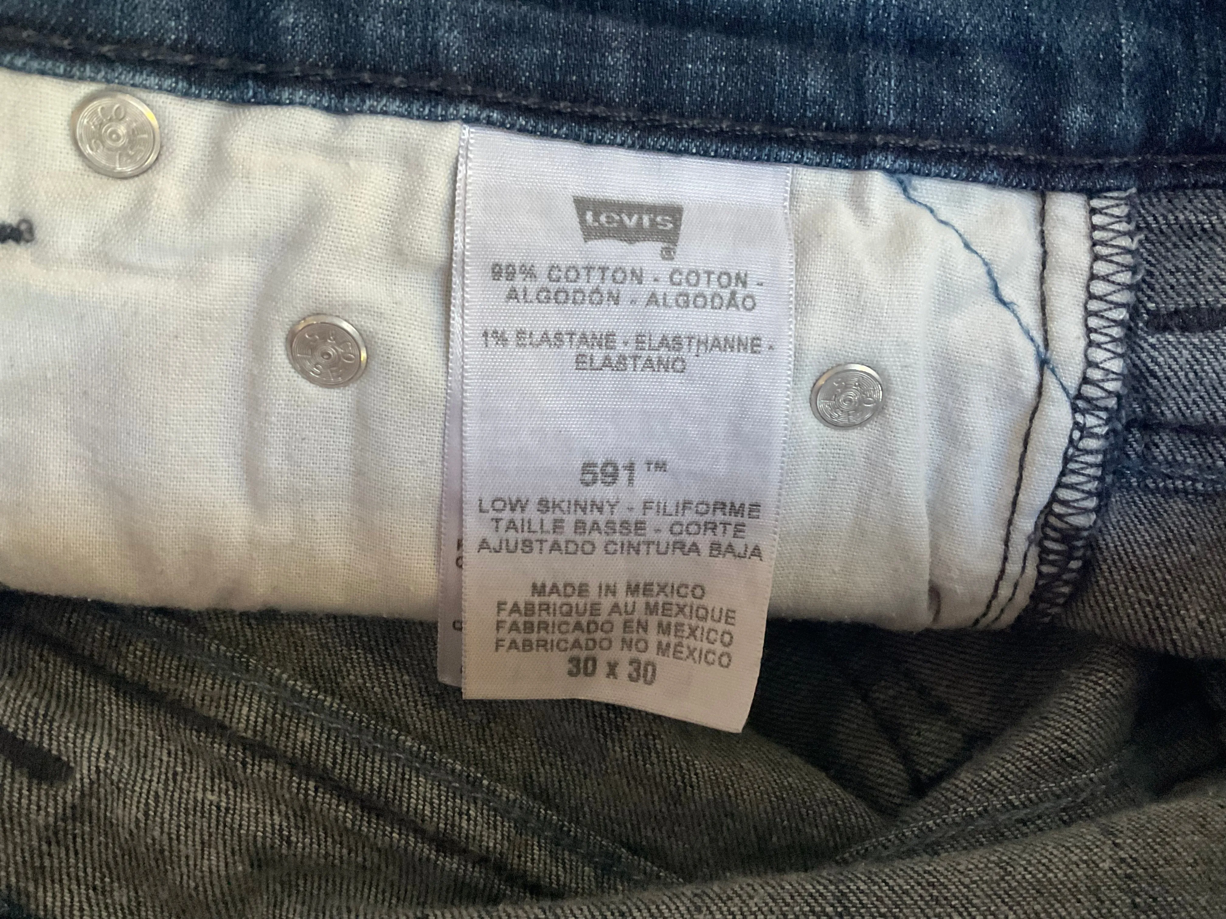 Vintage Levi’s skinny 591 blue jeans, 32.5”